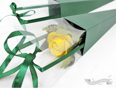 Коробка-конус для цветка зеленая