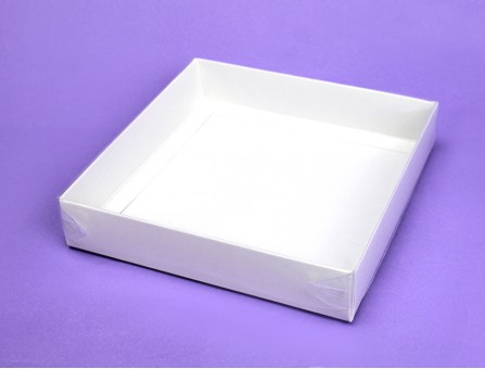 Коробка з прозорим верхом 150*150*30 біла