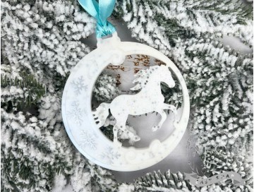 Новорічна іграшка з епоксидної смоли