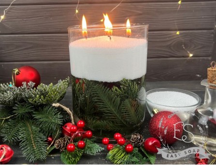 Снежная свеча с веточками