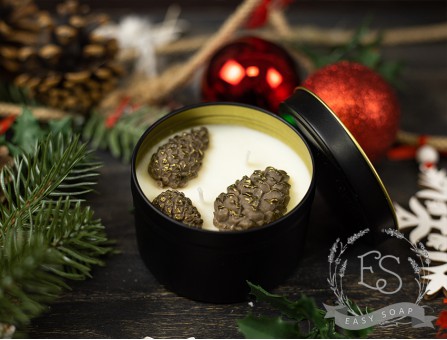 Свеча ручной работы "Шишка"